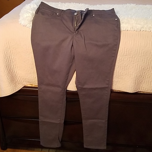 Pants - Picture 2 of 4